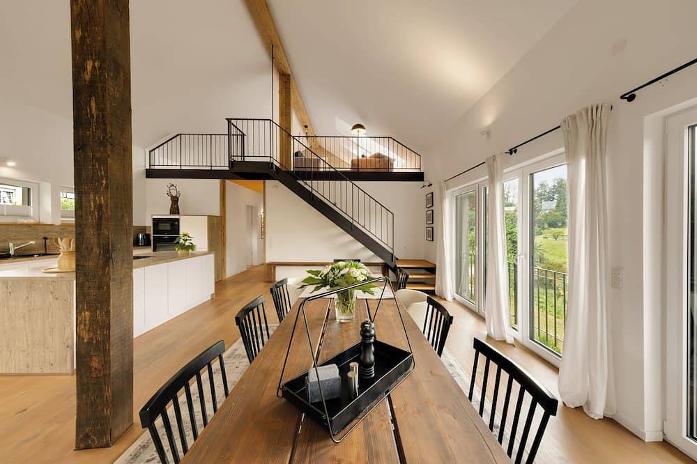 Ganze Wohnung, Stunning 160m2 Vacation Rental with Unrestricted Forest Views in Wermelskirchen, Rheinisch-Bergischer Kreis