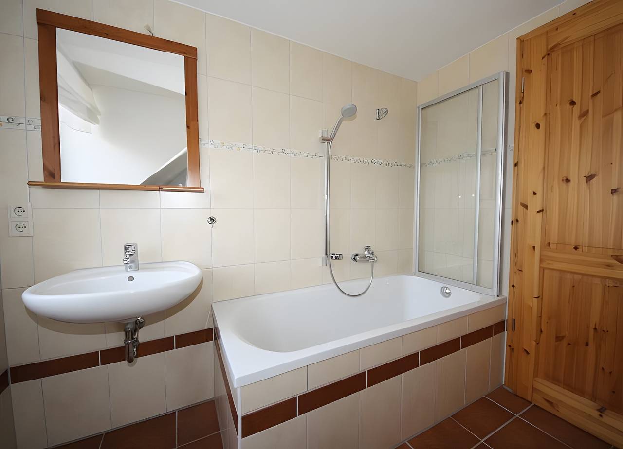 Ganze Wohnung, Apartment '8 Og' mit privatem Garten und Balkon in Röbel, Müritz