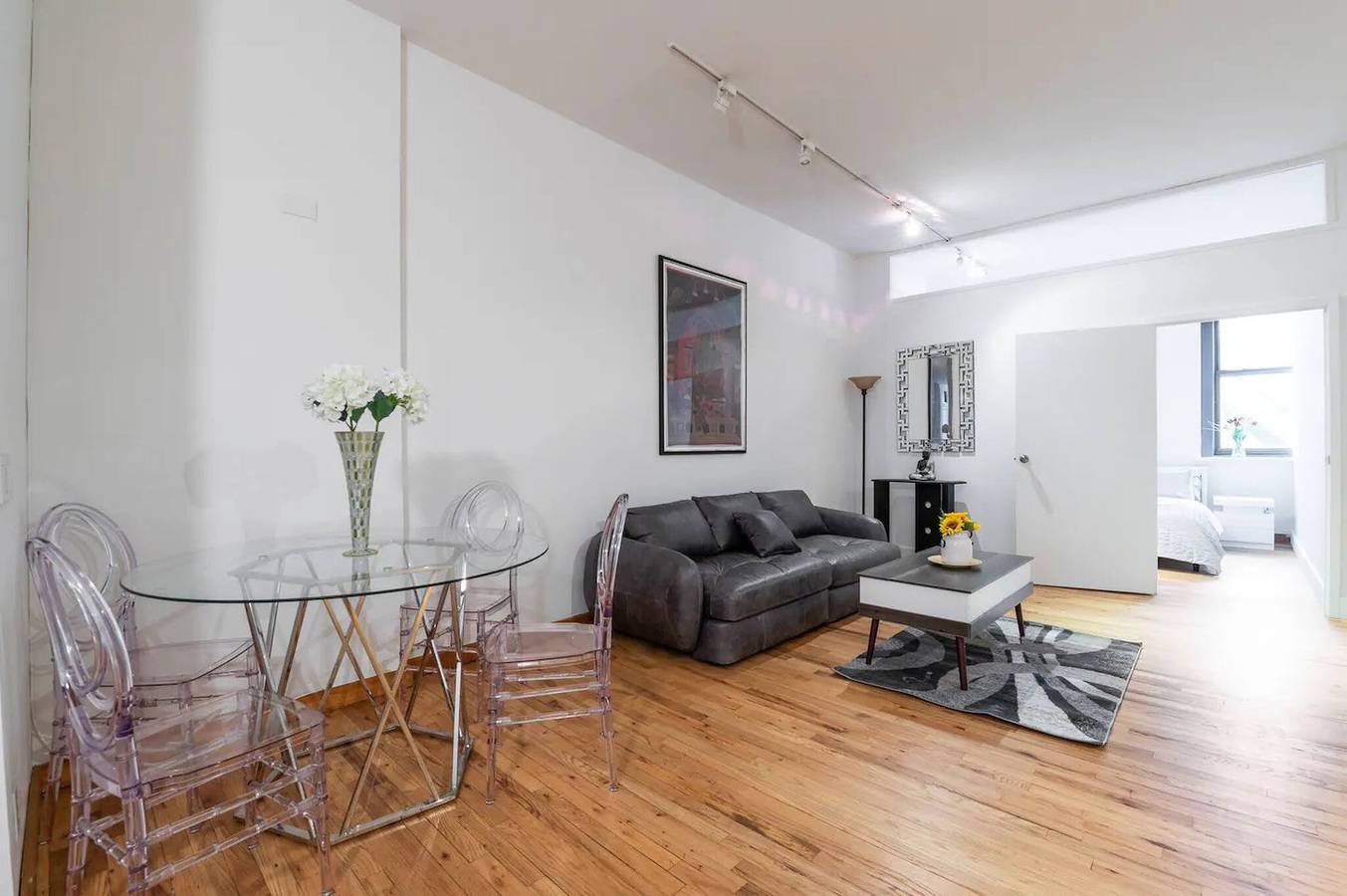 Entire apartment, Lovely 4br Apt In Downtown Tribeca! in Manhattan, New York City
