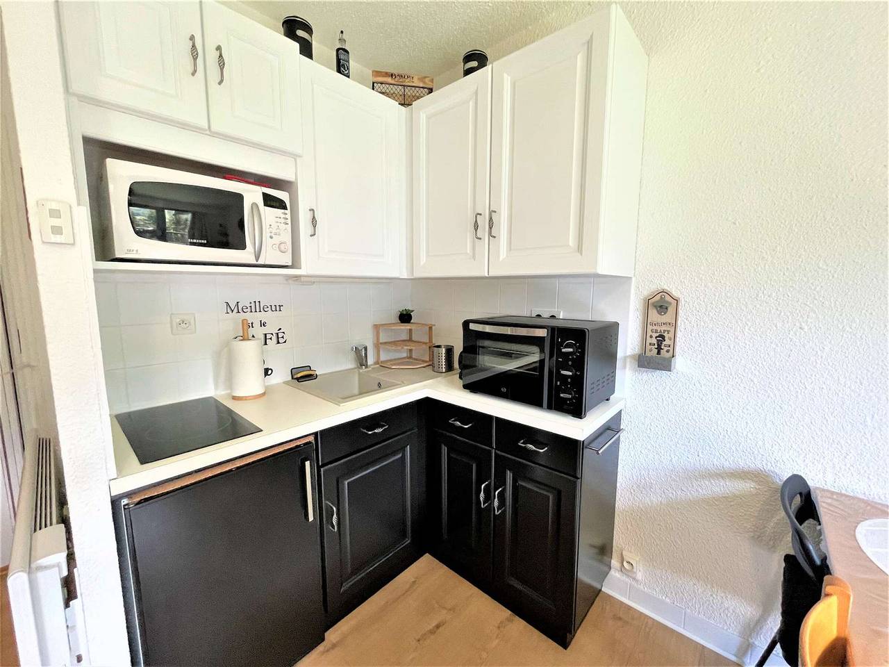Ganze Wohnung, Studio mit Bergbereich in La Salle-les-Alpes, privater Parkplatz in La Salle-les-Alpes, Serre Chevalier