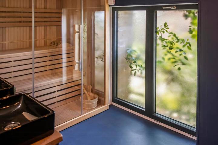 Location de vacances pour 14 personnes, avec terrasse à Bellou-le-Trichard - 4