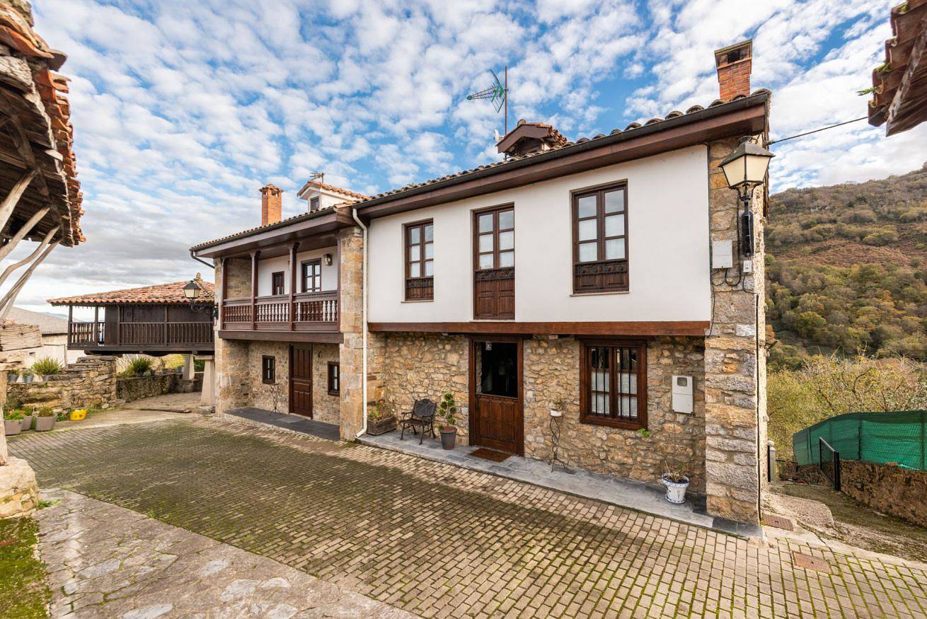 Apartamento entero, 44A01 Acogedor Alojamiento en Nava in Nava, Cordillera Cantábrica