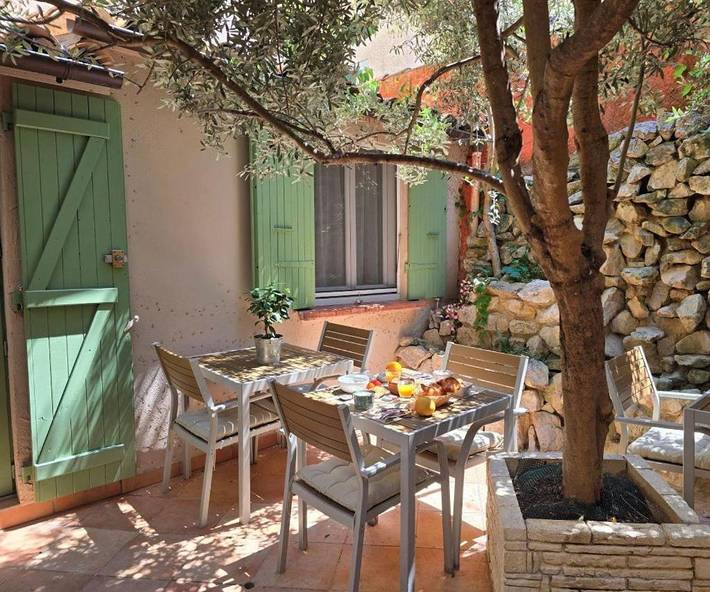 Hôtel, avec Terrasse et Jardin dans Office De Tourisme D Avignon