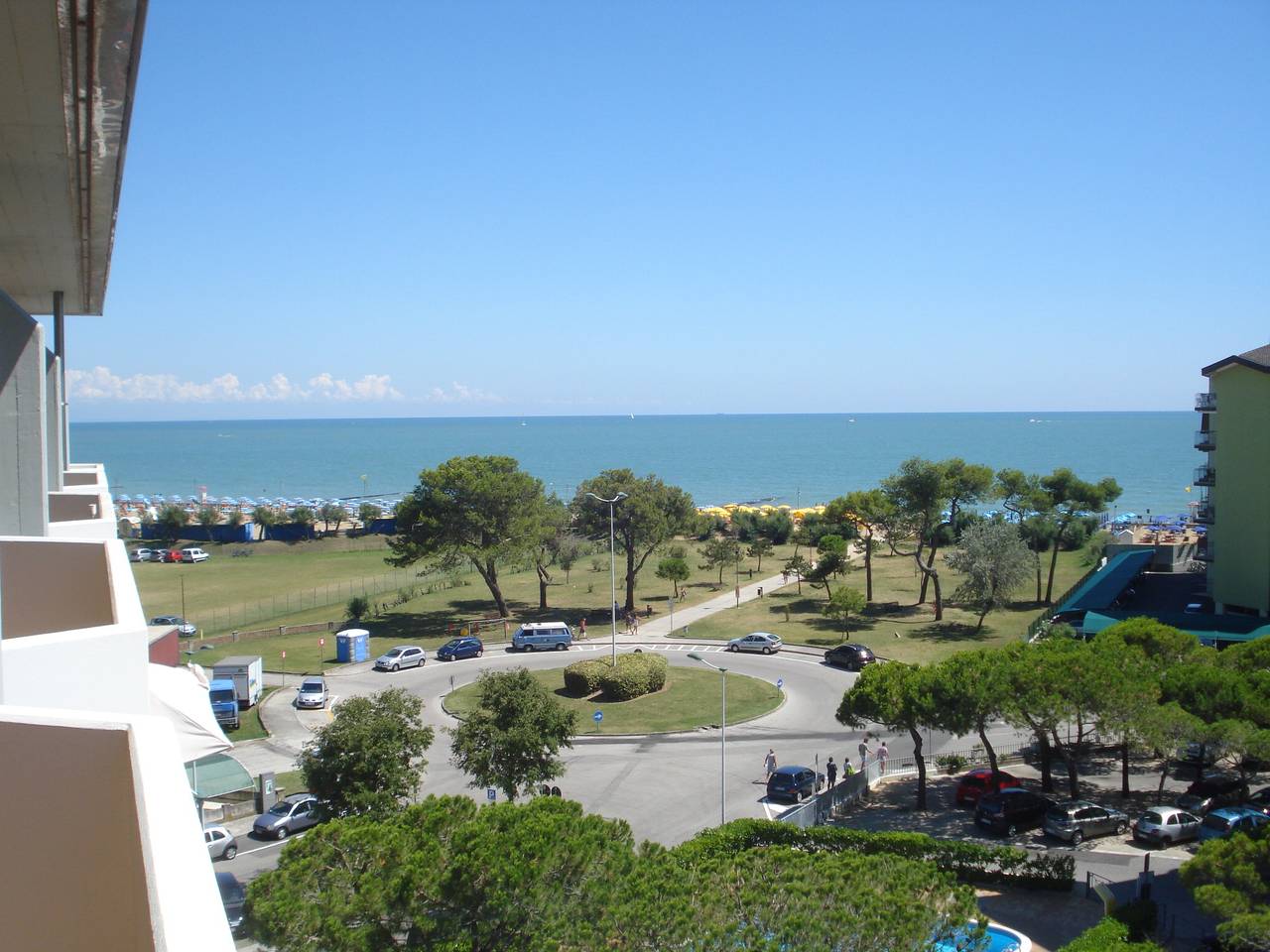 Ganze Wohnung, Farbenfrohe Wohnung mit Balkon in Porto Santa Margherita, Caorle