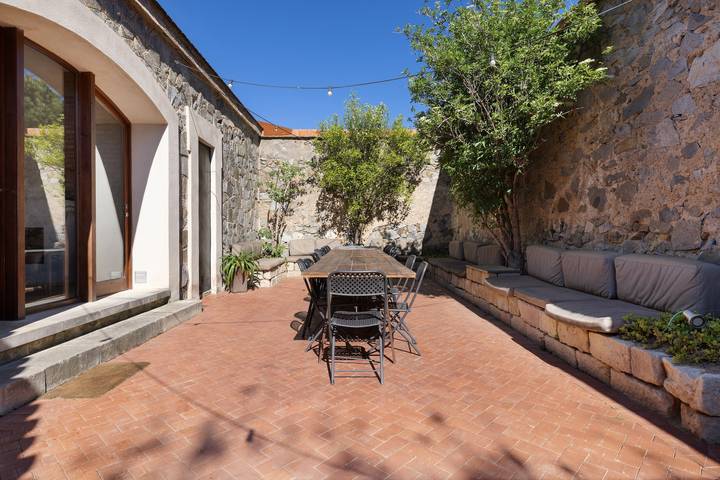 Casa rural para 22 personas, con Balcón y Jardín además de Piscina para niños y Vistas al lago en Vilanova de Escornalbou - 2