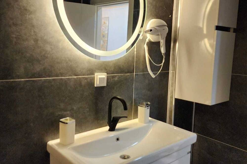 Entire apartment, 5 Numara-Merkezi konumda ferah 1+1 in Central Anatolia region