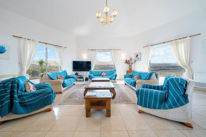 Chalet para 12 personas, con piscina para niños y piscina además de vistas y jardín en Lanzarote - 3