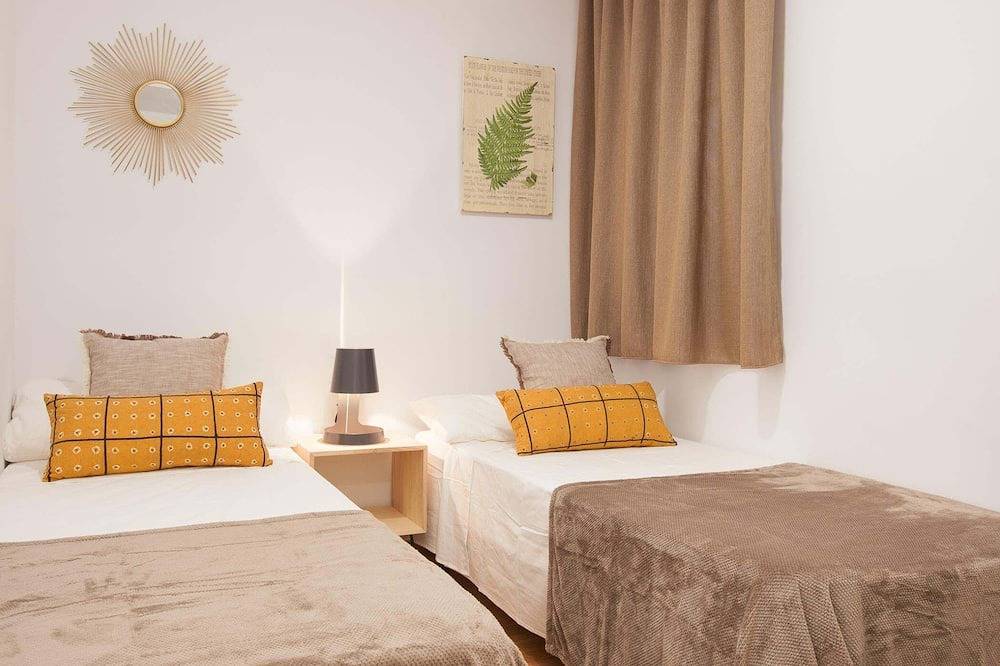 Entire apartment, Europa Fira Apartment 33 in Hospitalet de Llobregat, l'Hospitalet de Llobregat