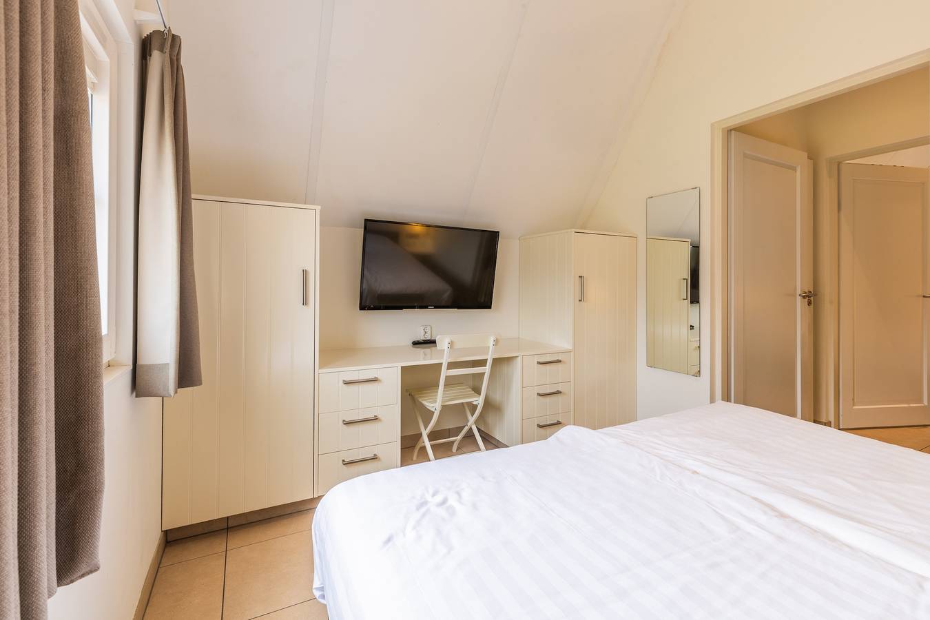 Hof van Salland Parkbeheer B.V. — Villa Beukelaer Wellness Plus mit Sauna und Whirlpool | 4 Personen in Hellendoorn, Sallandse Heuvelrug