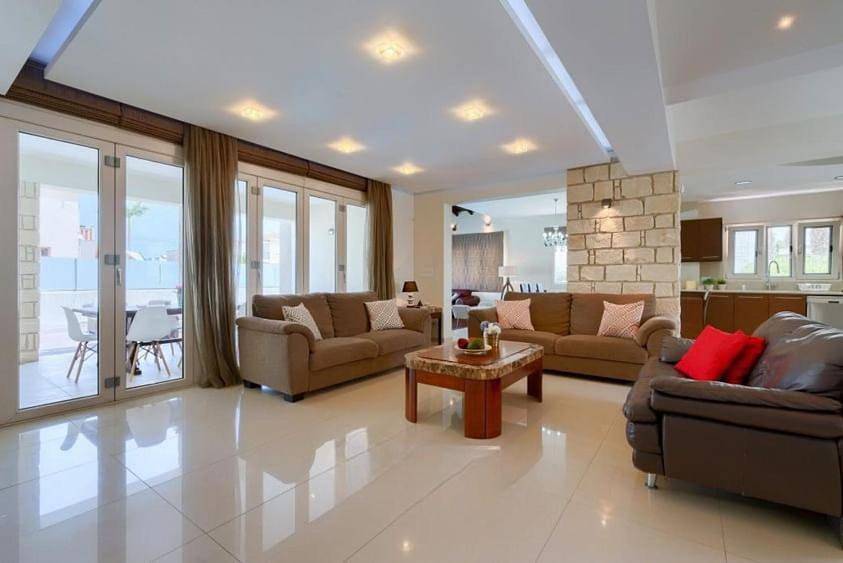 Six-Bedroom Villa with Private Pool in Paphos, South Cyprus