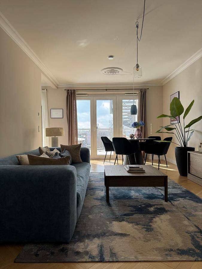 Ferienwohnung für 4 Personen, mit Balkon und Seeblick sowie Ausblick in Hamburg