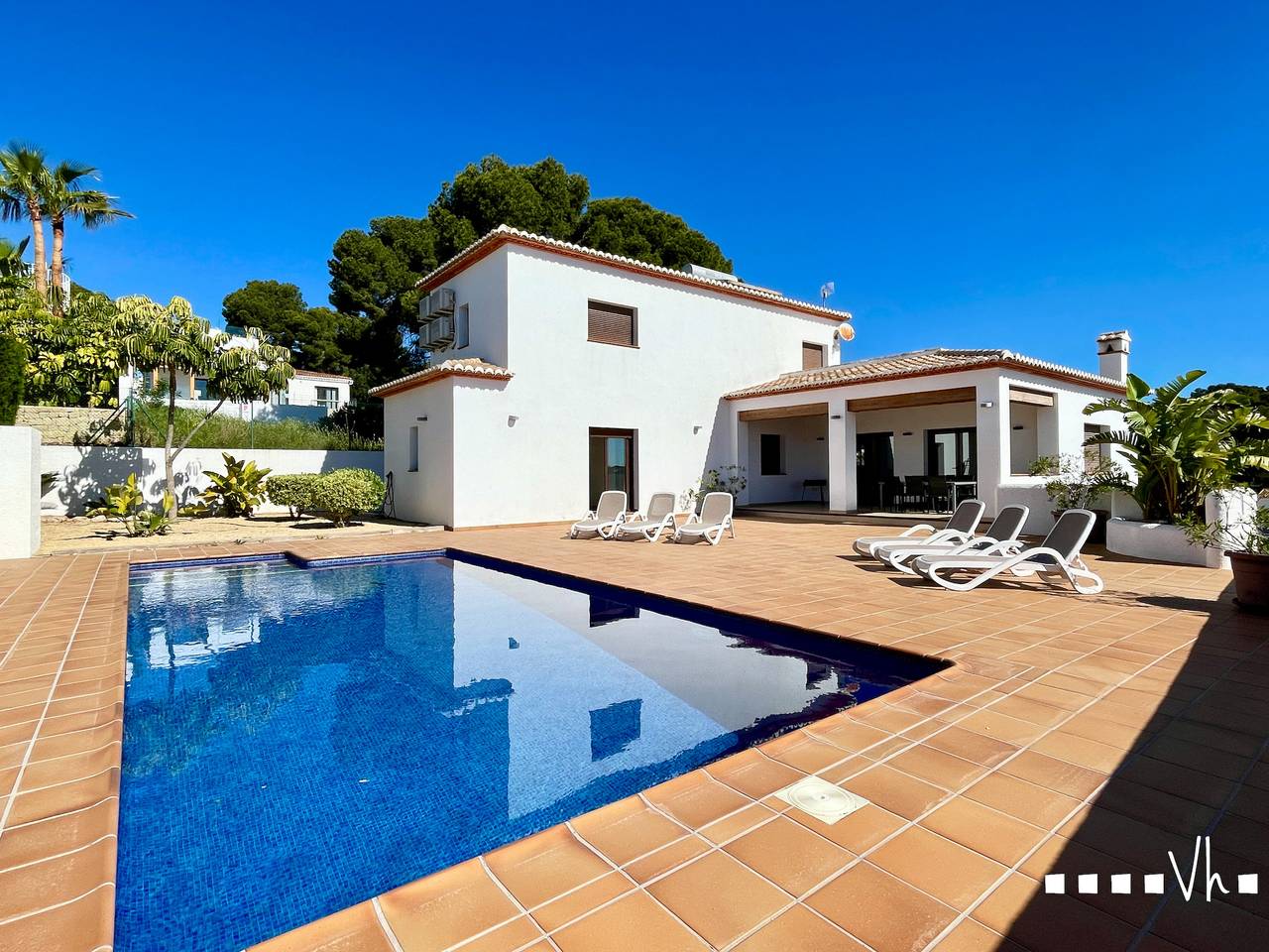 Pinets in La Fustera, Benissa