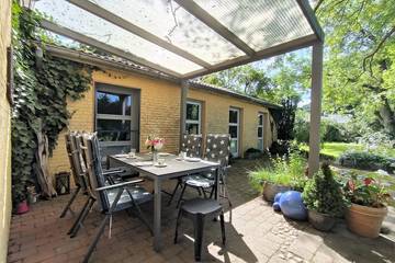 Ferienwohnung für 5 Personen, mit Garten und Terrasse in Silberstedt