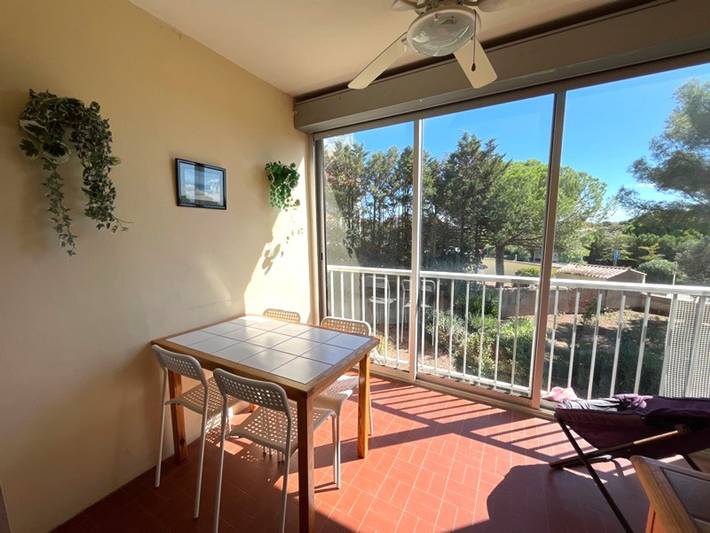 Gîte pour 4 personnes, avec terrasse dans Plage de La Corniche