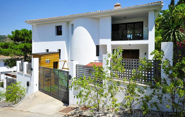 Maison de vacances pour 12 personnes, avec jardin et terrasse ainsi que jacuzzi et piscine - 1