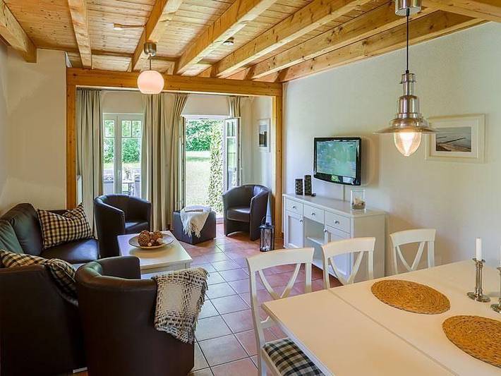 Ferienhaus für 10 Personen, mit Garten und Terrasse, mit Haustier in Nienhagen