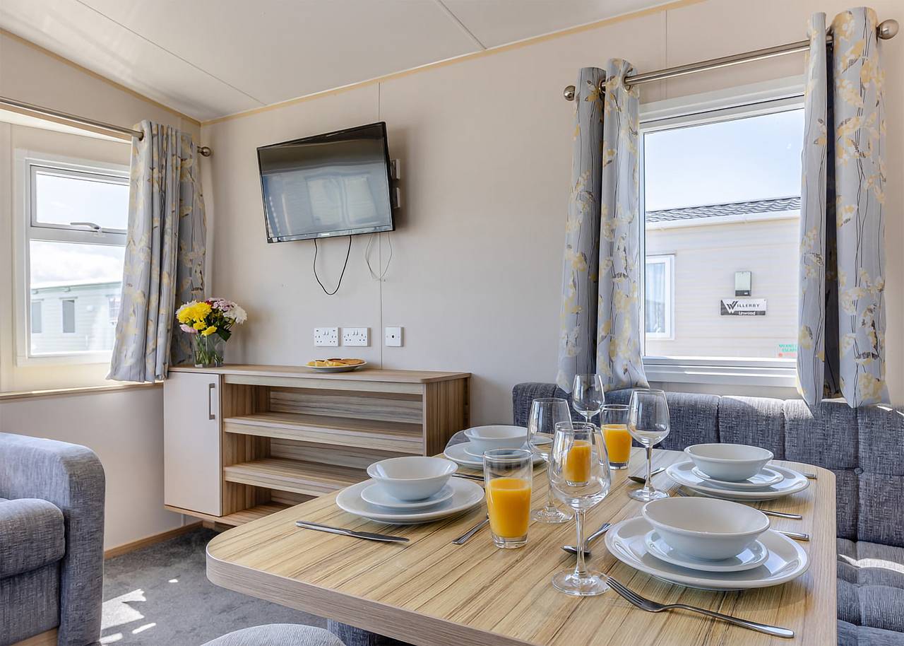 Bronze Caravan with parking in Nairn, Highlands