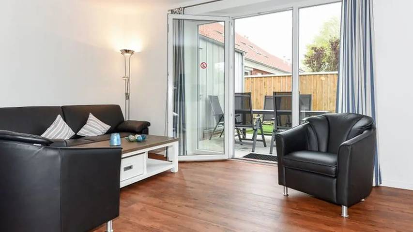 Ferienhaus für 8 Personen, mit Terrasse und Garten in Bensersiel