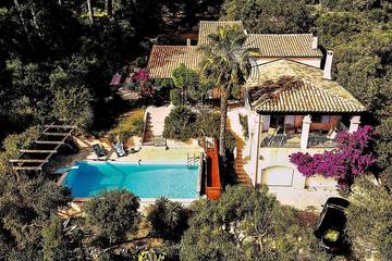 Villa pour 8 personnes, avec jardin et terrasse à Cuers