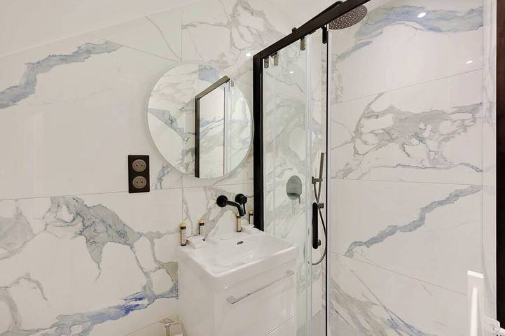 Entire apartment, Modern apartment with terrace in Aubervilliers, Seine-Saint-Denis