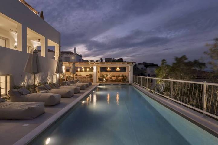 Holiday rental for 15 people, with garden and balcony in Spetses