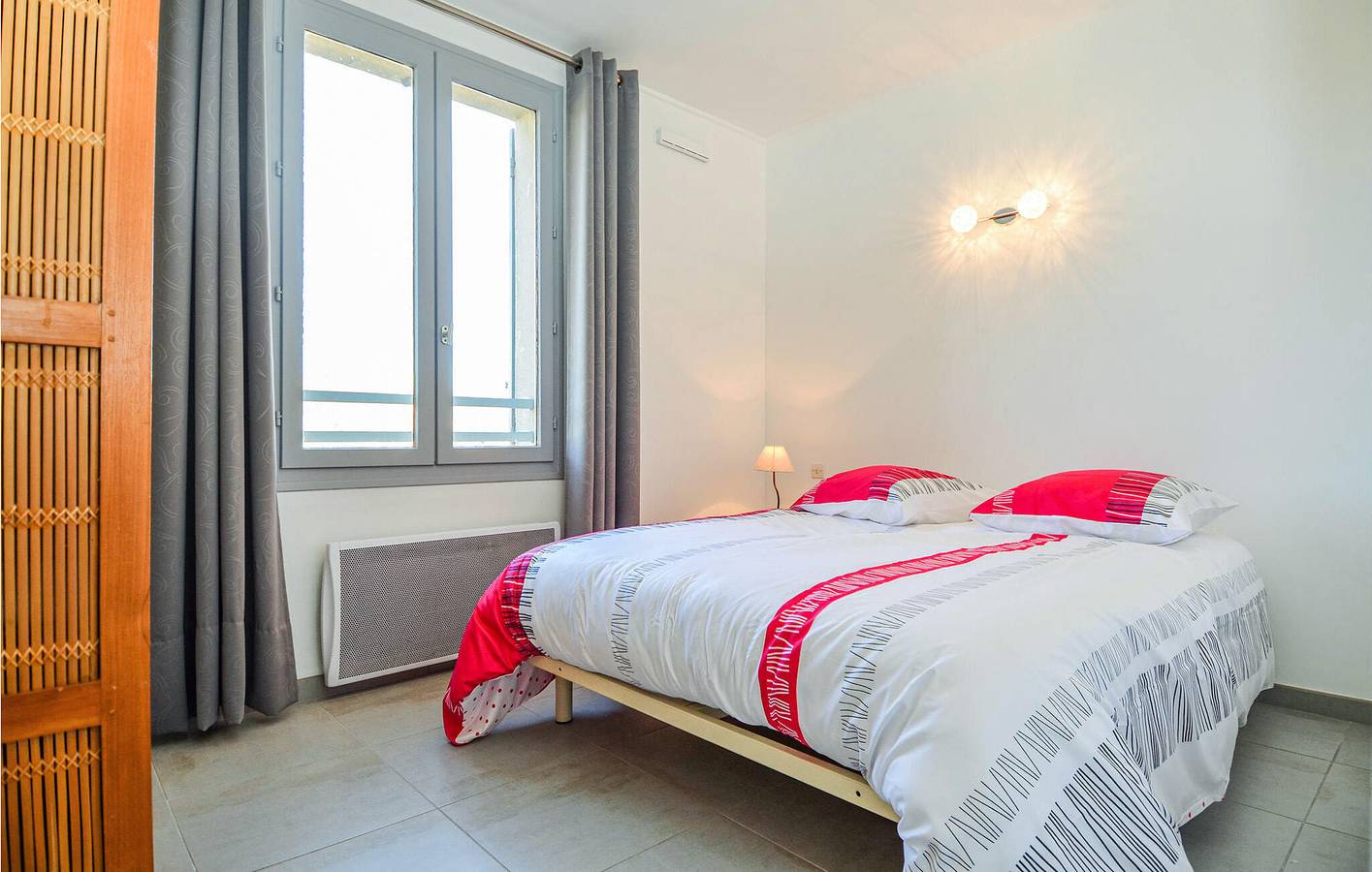 Apartamento vacacional entero, Apartamento en el centro de Uzès con parking y WiFi in Uzès, Region de Nimes