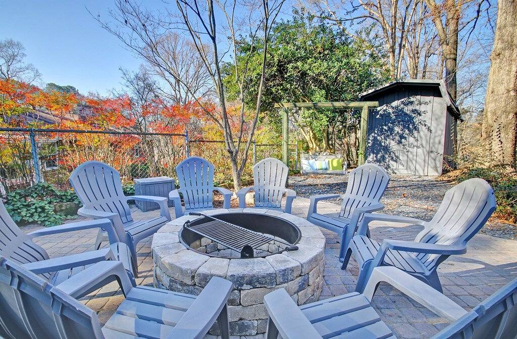 3 Miles to Braves + Pickleball + Fire pit + Ev charger in Cobb County