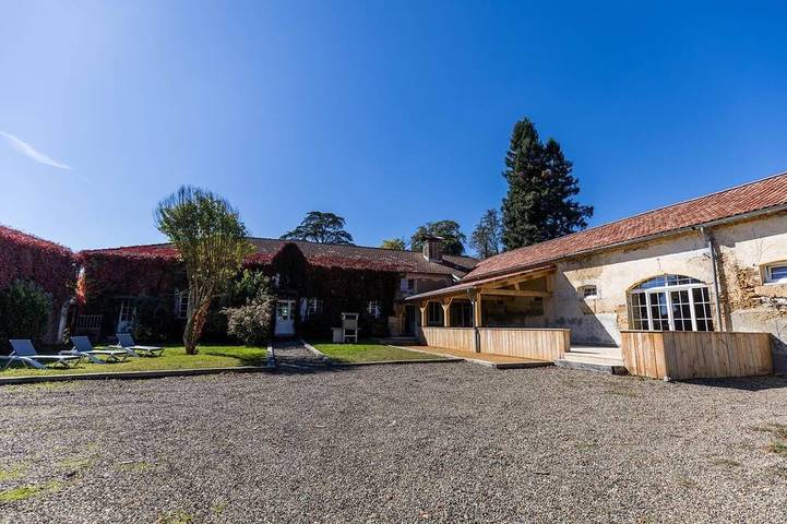 Location de vacances pour 15 personnes, avec Jardin et Piscine à Hontanx