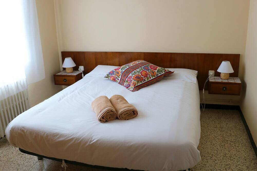 Holiday Home 'Cal Castro' with Private Terrace, Private Garden and Wi-Fi in Sant Hilari Sacalm, Girona Province