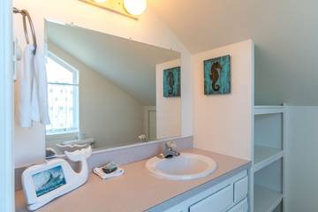 Vacation Home for 6 Guests in Oregon Coast, Oregon, Picture 1