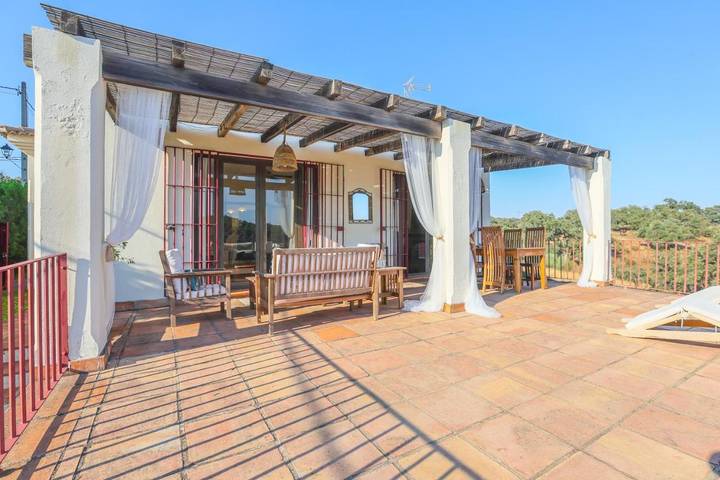 Chalet para 8 personas, con jardín y terraza además de piscina y vistas, Se admiten mascotas en Provincia de Sevilla - 2