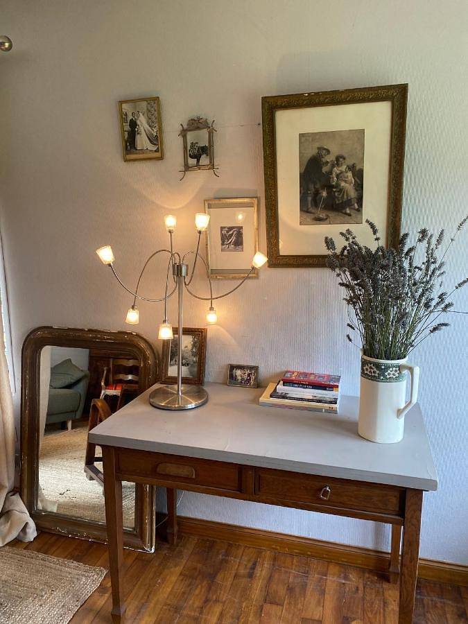 Four-Bedroom House in Moulins-le-Carbonnel, Parc naturel régional Normandie-Maine