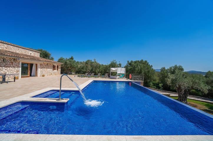 Villa for 6 people, with garden - 1