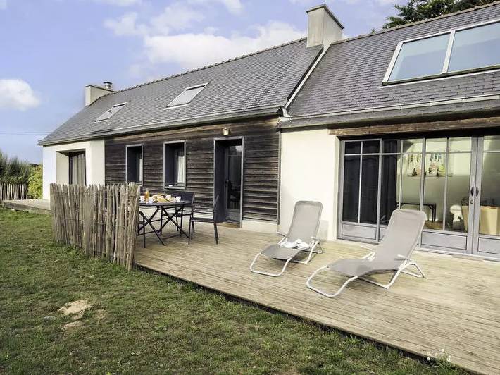 Location de vacances pour 5 personnes, avec sauna et jardin dans Phare de Pontusval