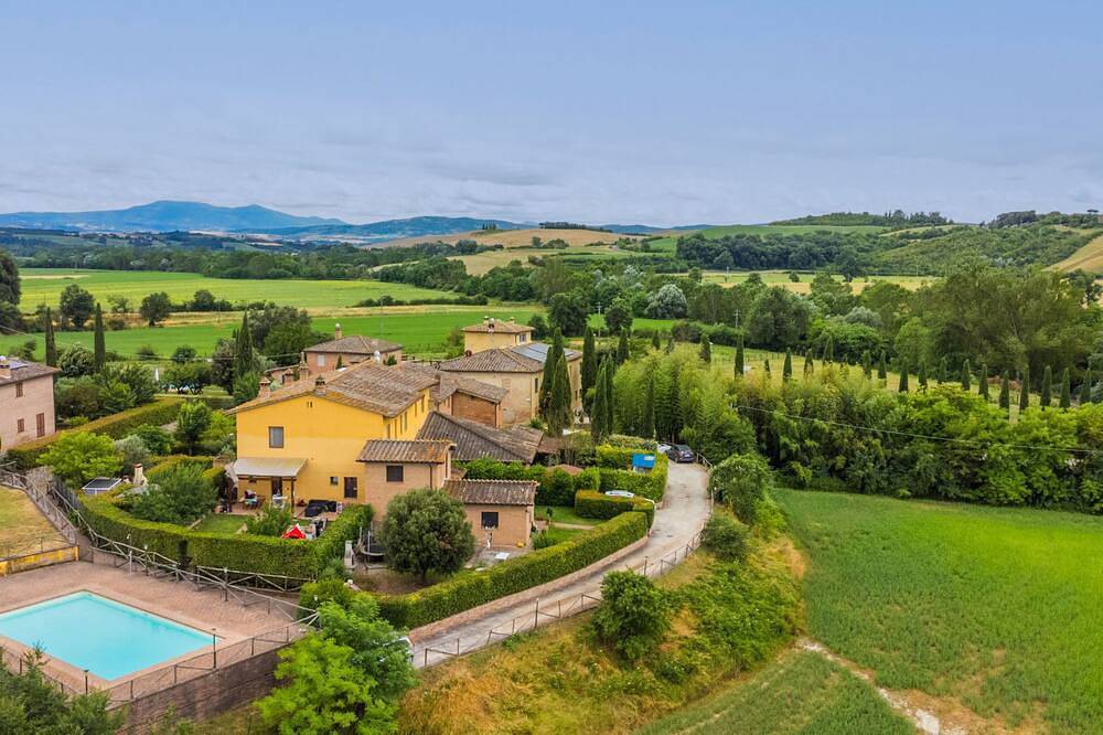 Caggiolo by Interhome in Monteroni d'Arbia, Provincie Siena