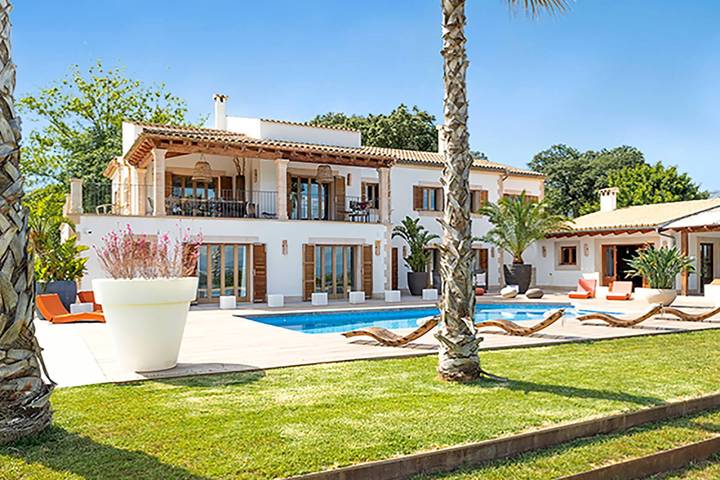 Ferienhaus für 10 Personen, mit Balkon und Garten