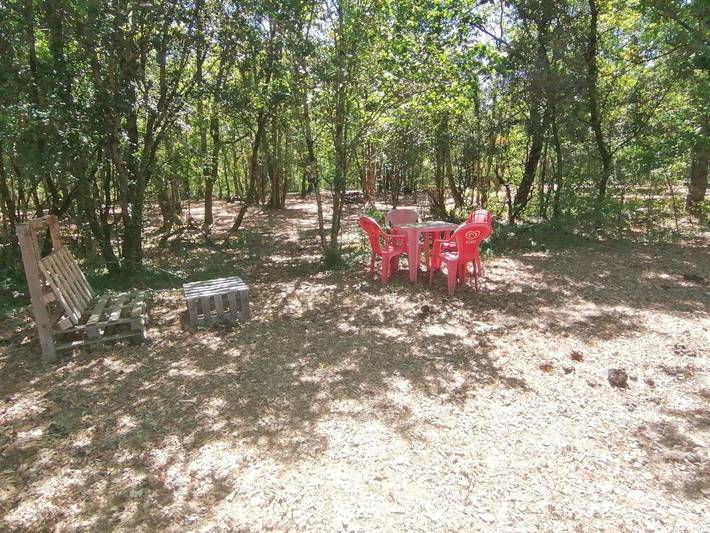 Camping pour 2 personnes, avec vue ainsi que piscine et jardin en Dordogne - 3
