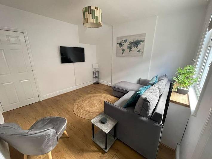Apartment for 6 people, with garden, with pets in Salisbury