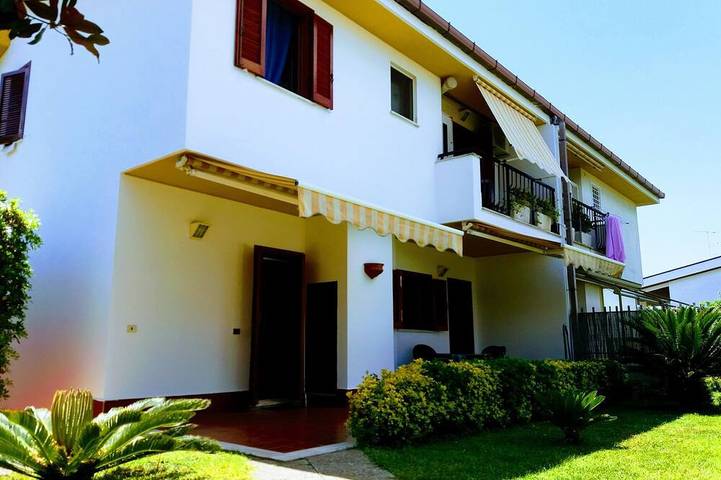 Villa für 6 Personen, mit Balkon und Garten - 1