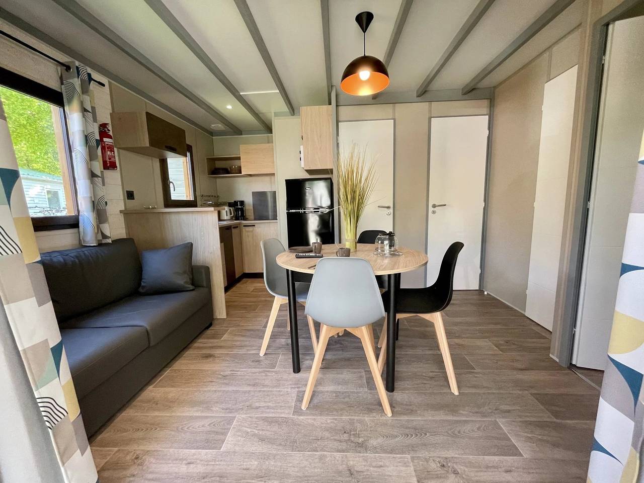 Zecamping 4 étoiles familial avec pataugeoire et jacuzzi in Coulon, Région de Niort
