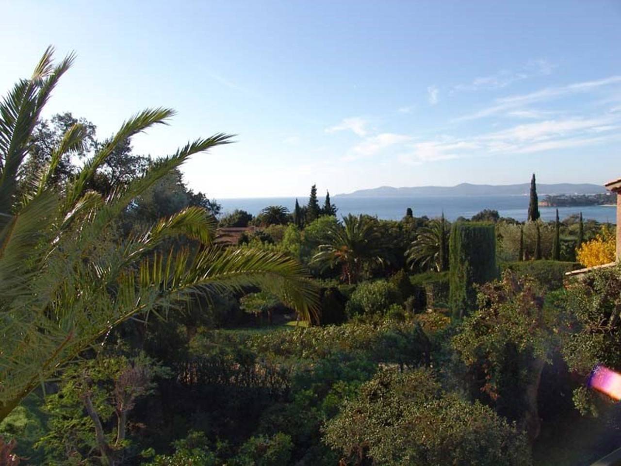 Kalifornische Villa 4 Schlafzimmer, Terrasse mit Meerblick, Parkplatz, Haustiere erlaubt in Le Lavandou, Parc national Port-Cros