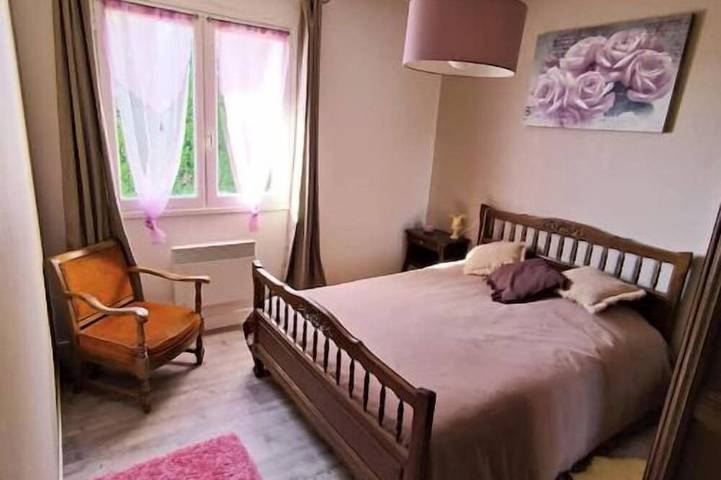 Location de vacances pour 5 personnes, avec terrasse et jardin, animaux acceptés à Lanobre - 4