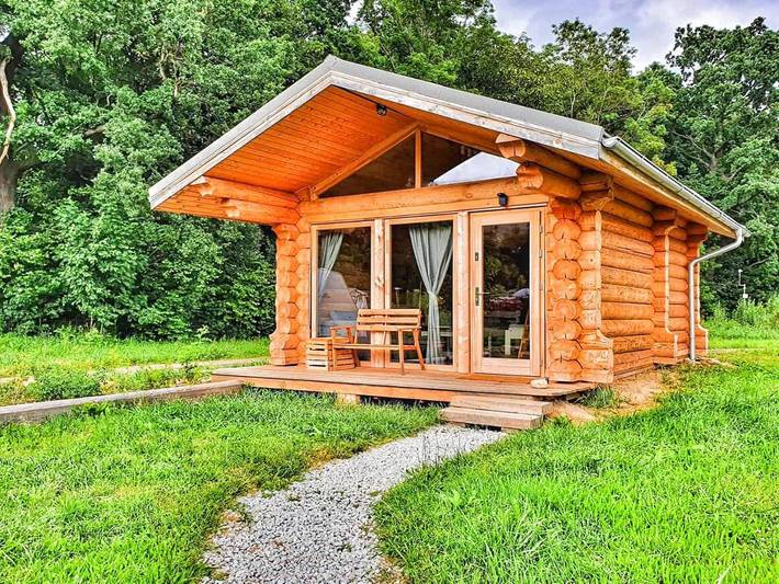 Ferienhaus für 5 Personen, mit Garten und Pool in Niederschlesien