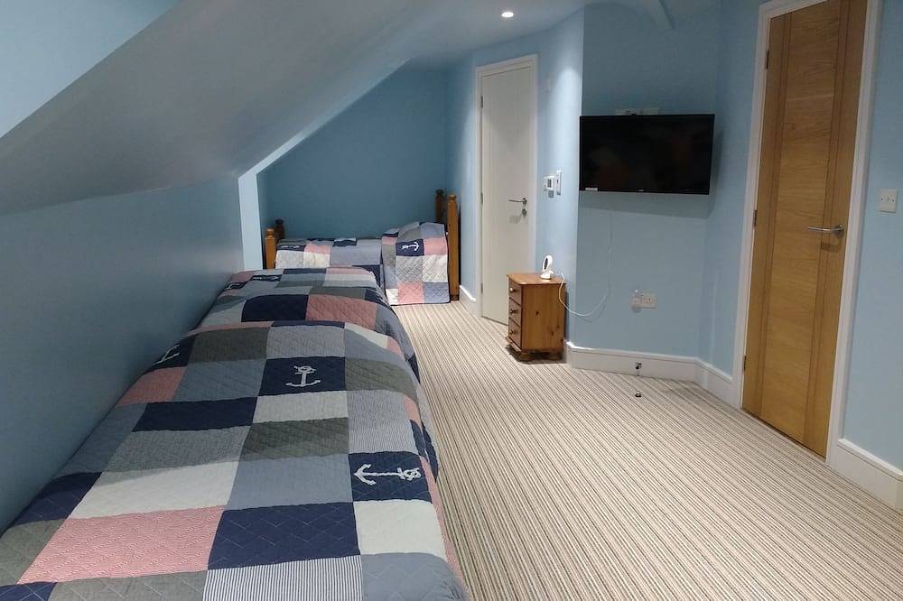 'Lazy Days', a luxurious property centrally located in Mudeford in Mudeford, Christchurch