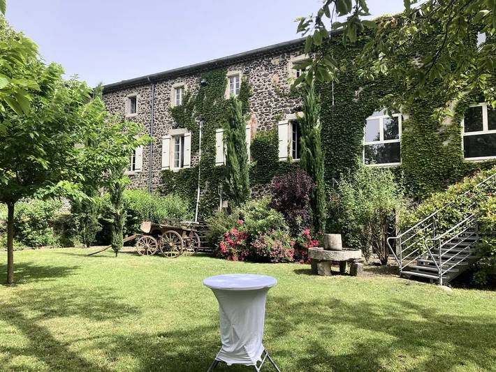 Mobil home pour 4 personnes, avec terrasse et piscine à Lussas - 2