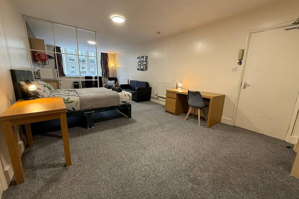 Entire apartment, Private Self-Contained Studio - Central Lancaster in Lancaster, Lancashire