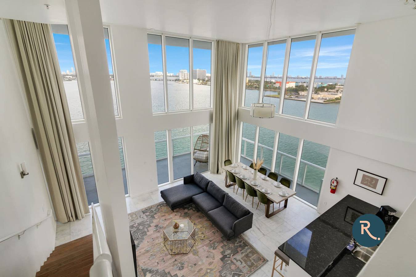 Vacation Rental for 12 Guests in North Bay Village, Florida