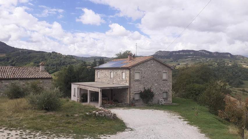 Agriturismo per 6 persone, con Giardino in Provincia di Rimini