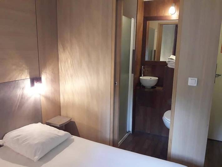 Hôtel pour 2 personnes, avec Vue à Saran - 4