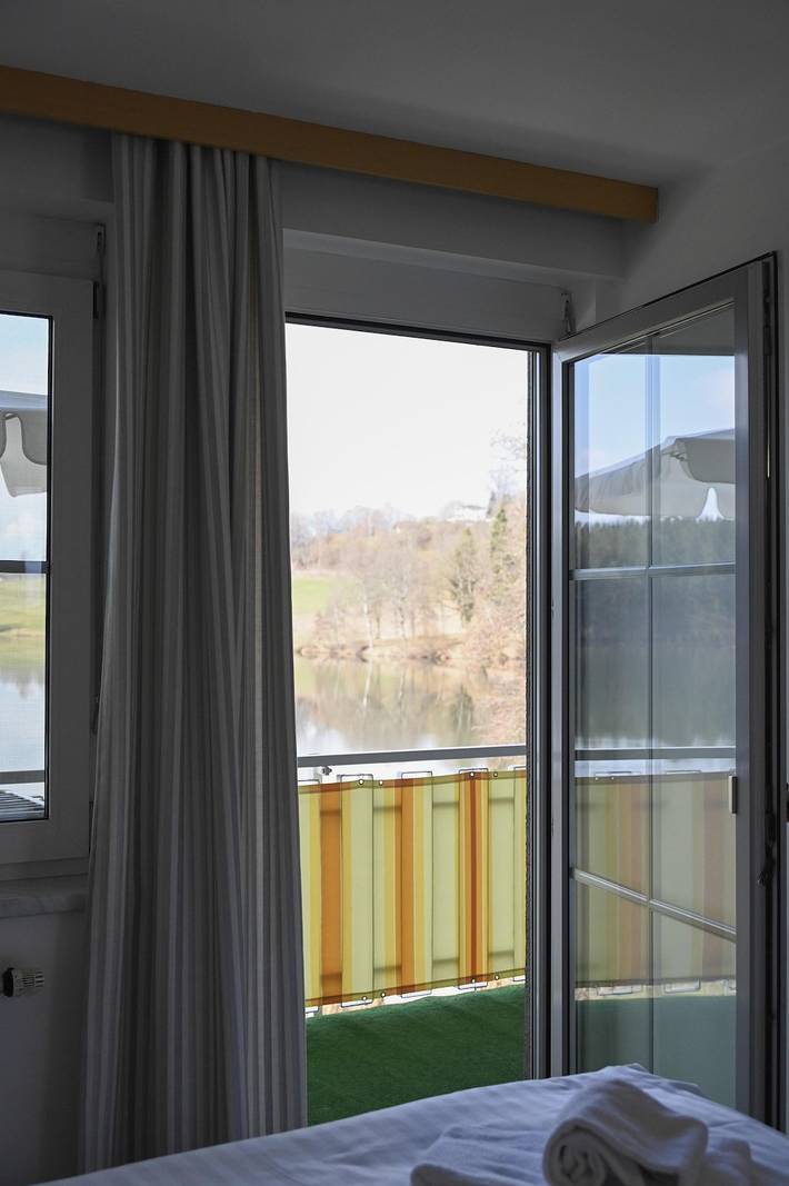 Mittagsonne in Feldkirchen in Kärnten, Bezirk Feldkirchen